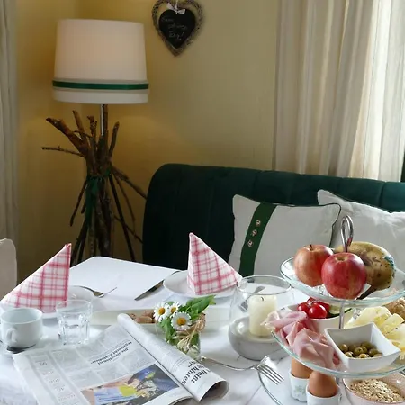 Geissler-reicher לינה וארוחת בוקר 3*