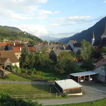 Geissler-reicher Oberwoelz Stadt