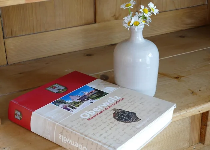 Geissler-reicher Oberwoelz Stadt