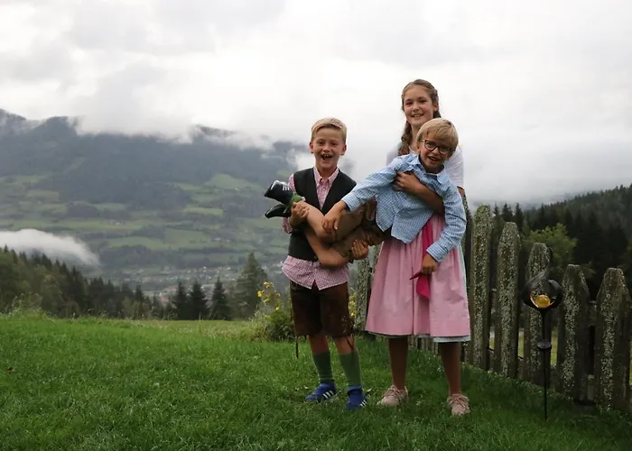 Geissler-reicher Oberwoelz Stadt