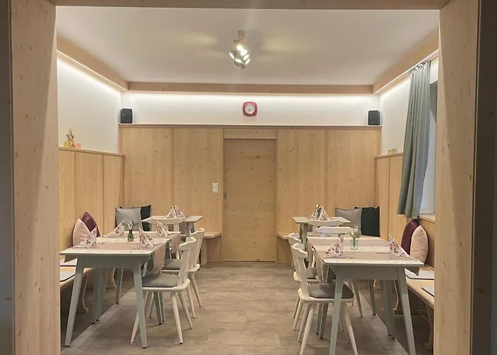 Geissler-reicher فندق مبيت وإفطار Oberwoelz Stadt