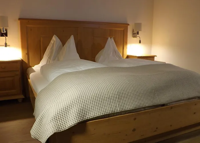 Geissler-reicher Oberwoelz Stadt